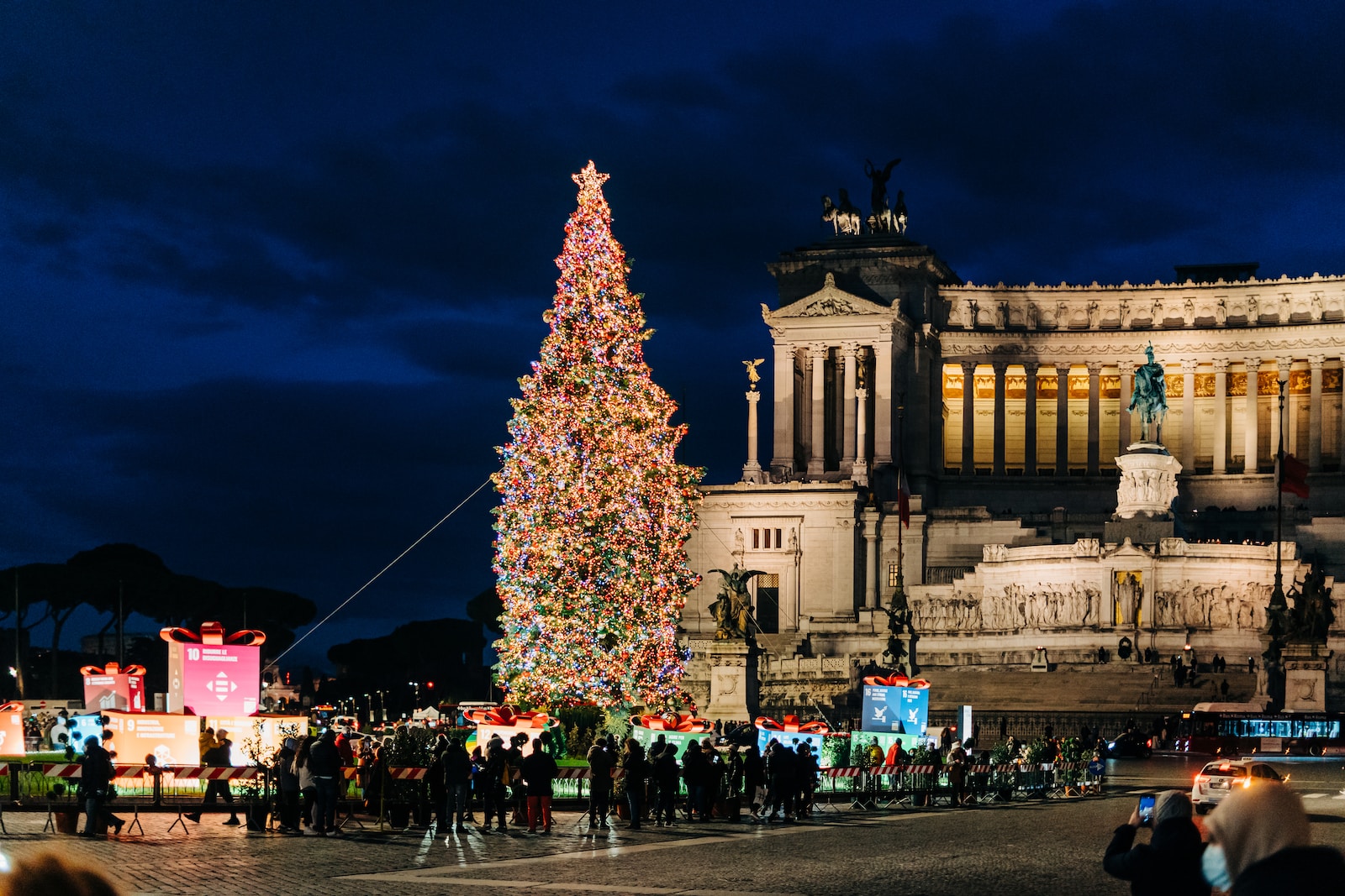 Experience the Magic of an Italian Christmas